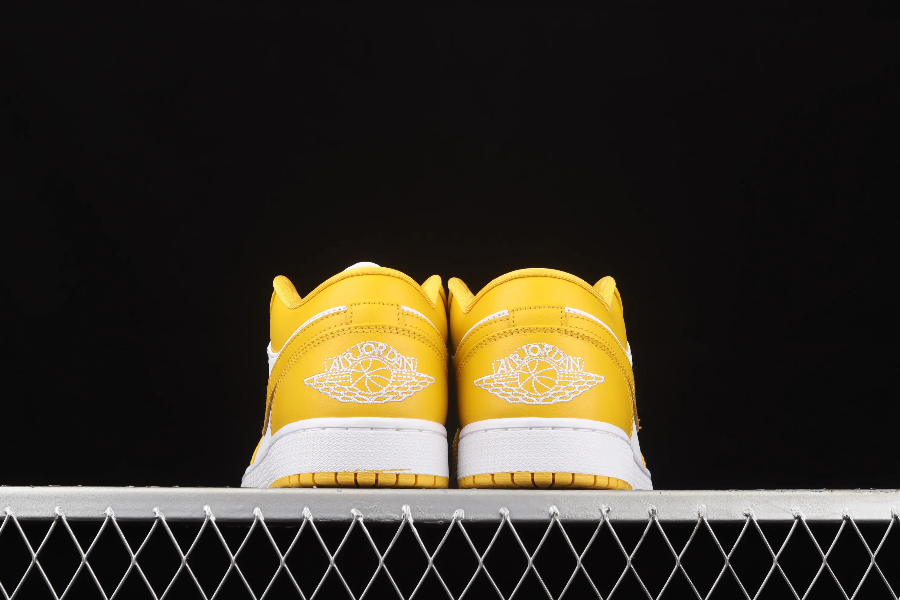 All categories Air Jordan Jordan series basketball shoes Air Jordan 1 Low Air Jordan 1 Low AJ1 Joe 1 white and yellow low-top cultural and leisure sports sneakers 553558-171